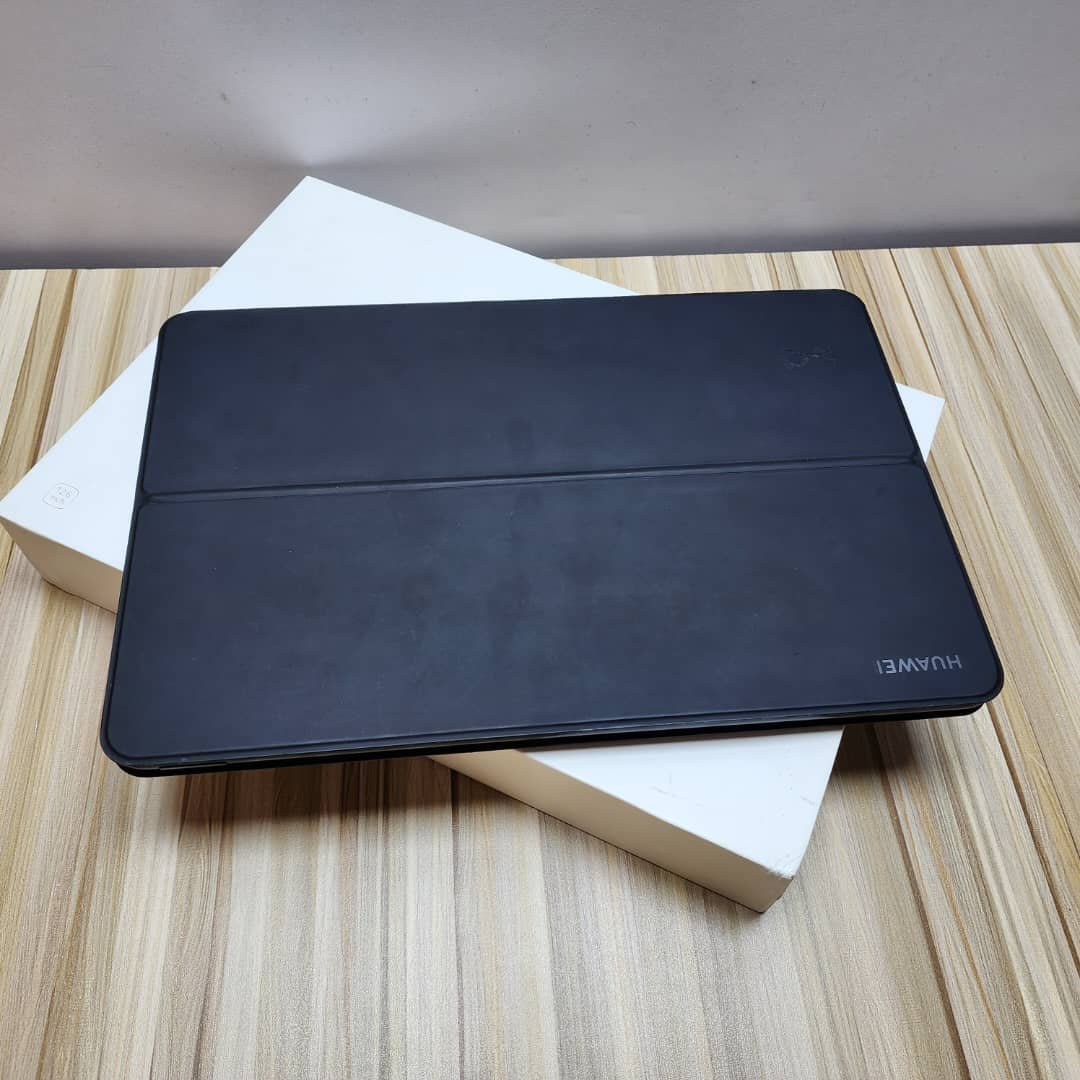 Huawei ordinateur et tablette core i5 11 eme génération 512 g ssd / 16 g ram